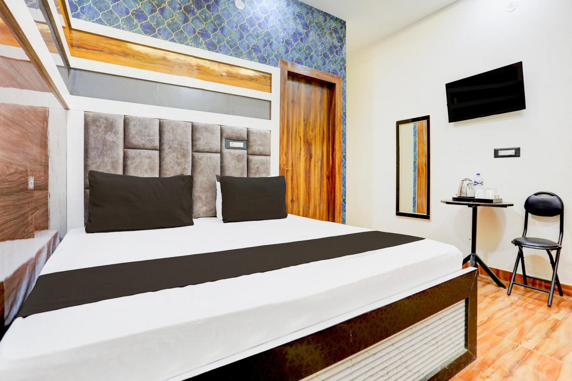Hotel O Lakshya Palace